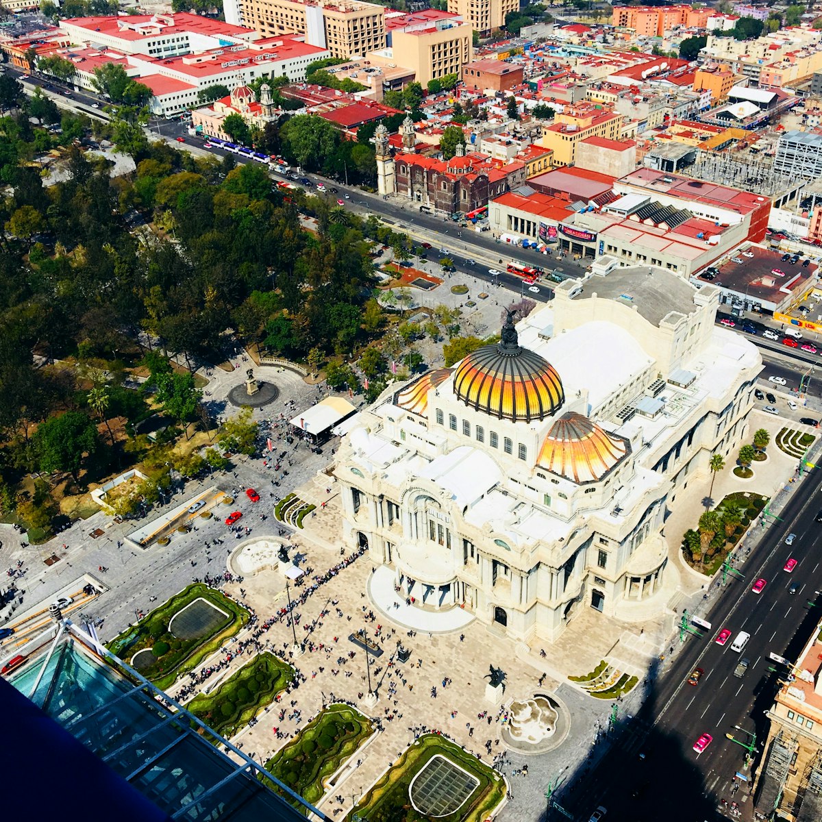 Vista aérea del Palacio de Bellas Artes en la Ciudad de México
